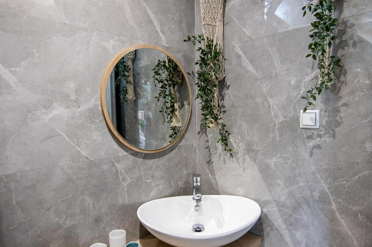 Georgianna'S Suite With Private Pool , 'Blank Suite' Charokopio Εξωτερικό φωτογραφία